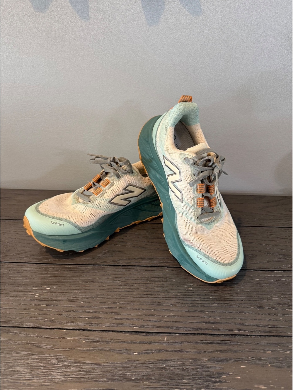 New Balance Trail Running Shoes Women's Size 8